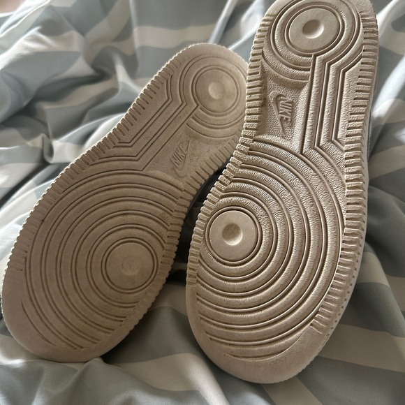 White Nike Air Force ones - Picture 3 of 5